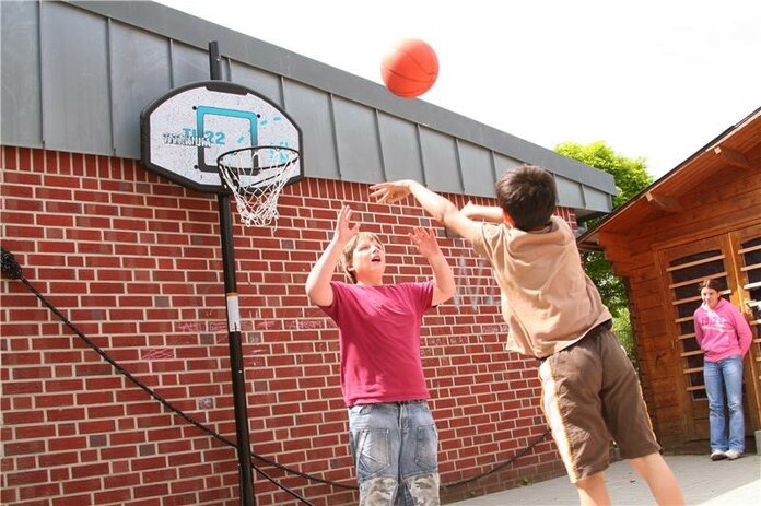 Basketball spielen